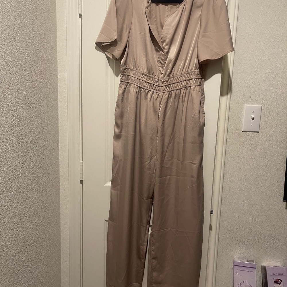 Elegant Beige Jumpsuit